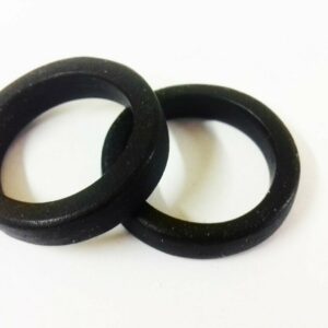 Anillo de madera de ébano negro Modelo Luna nueva