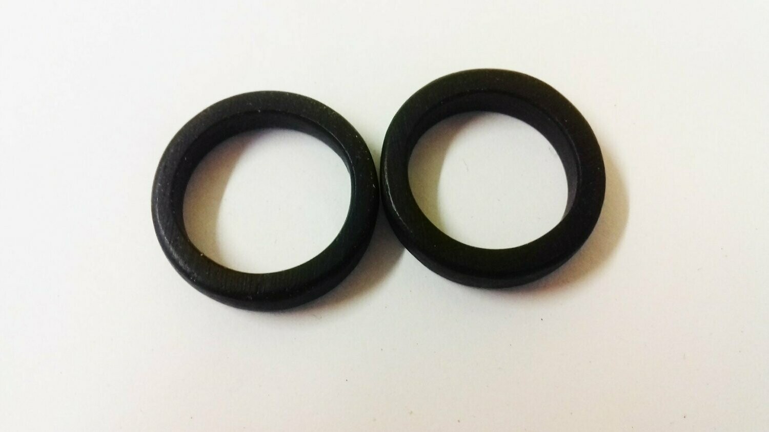 Anillo de madera de ébano negro. Modelo Luna nueva - Imagen 3