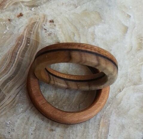 Anillo de madera Country, maderas olivo, cerezo y nogal - Imagen 2