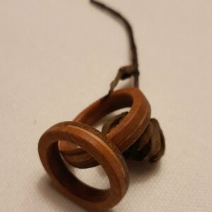 Anillo de madera nogal español, cerezo y raíz de olivo Sólido