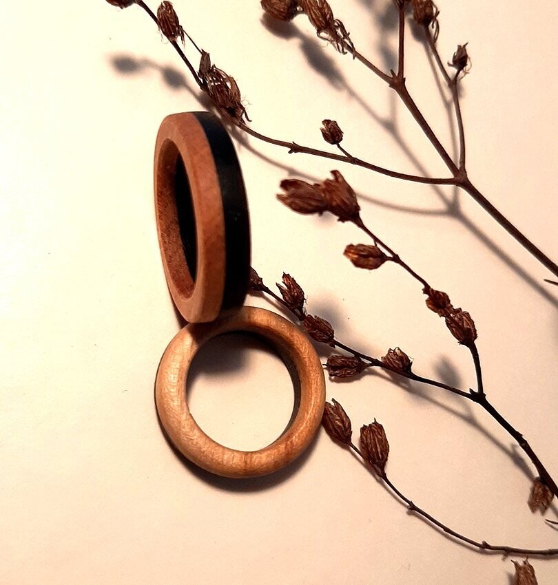 Anillo madera de cerezo español y ébano. Modelo Eclipse - Imagen 6