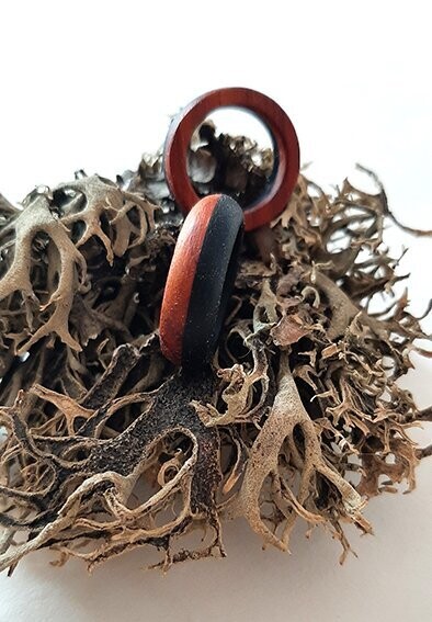 Anillo de madera Coral. Combinación de ébano y padouk - Imagen 5