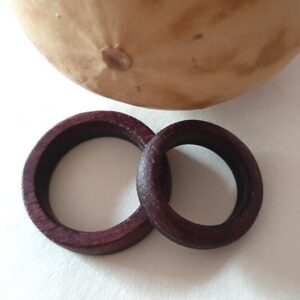 Anillo de madera Lirio combinación de amaranto y ébano