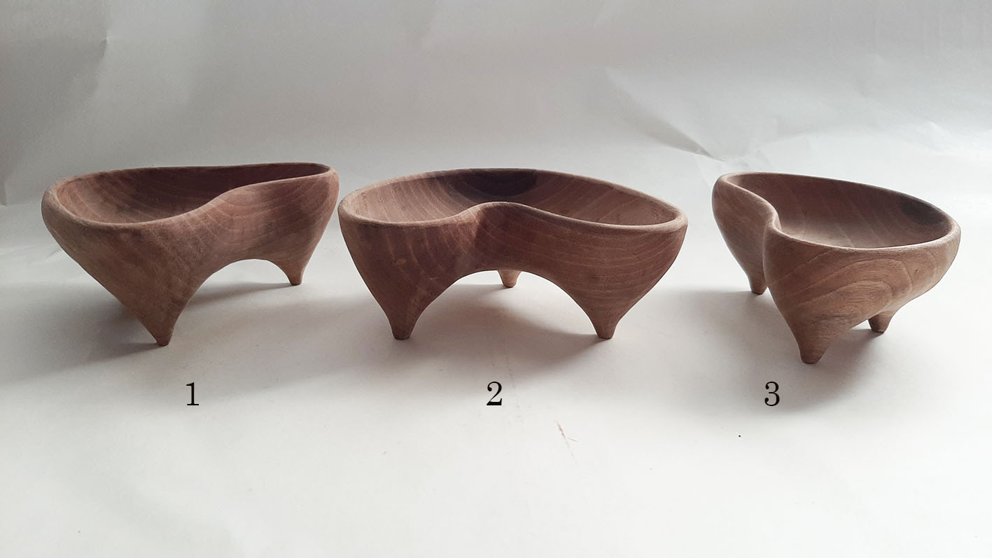 Cuenco trípode madera nogal