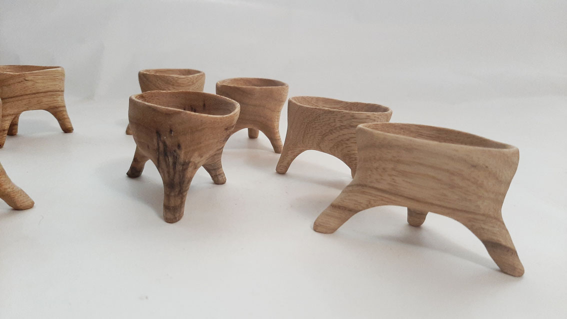 Salero trípode madera limba - Imagen 3