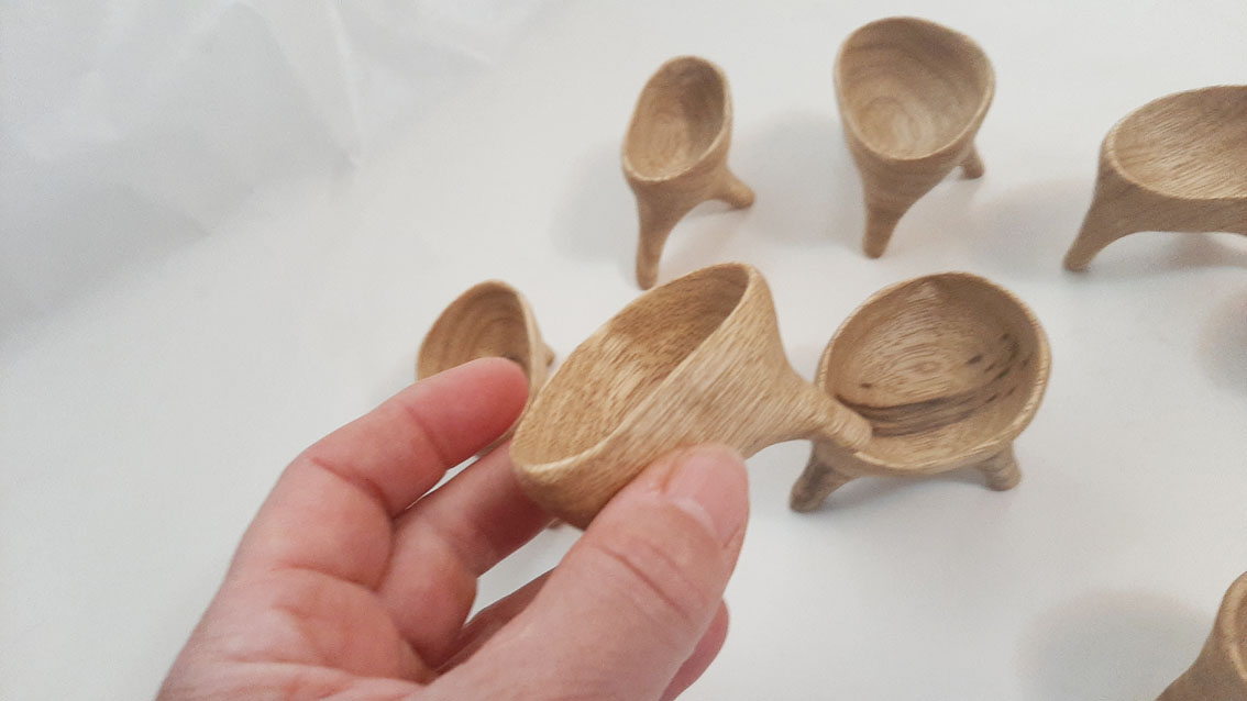 Salero trípode madera limba - Imagen 6