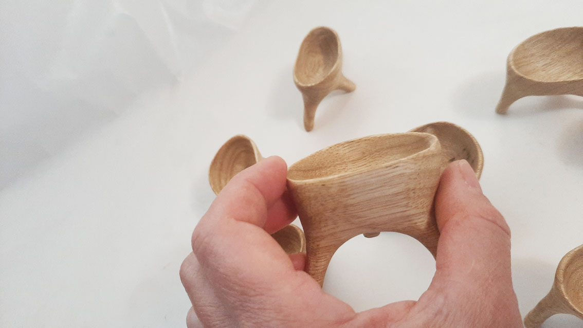 Salero trípode madera limba - Imagen 7