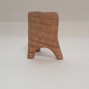 Salero trípode madera castaño
