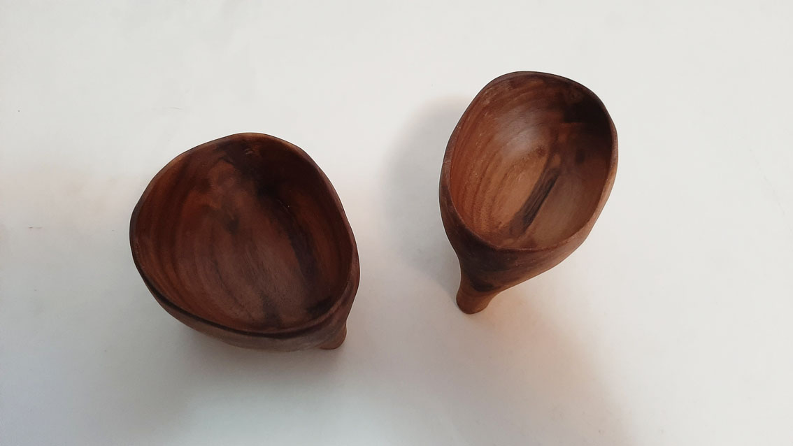 Trípode cuenco madera nogal - Imagen 4