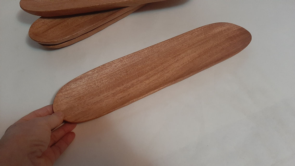 Bandeja larga madera caoba - Imagen 3