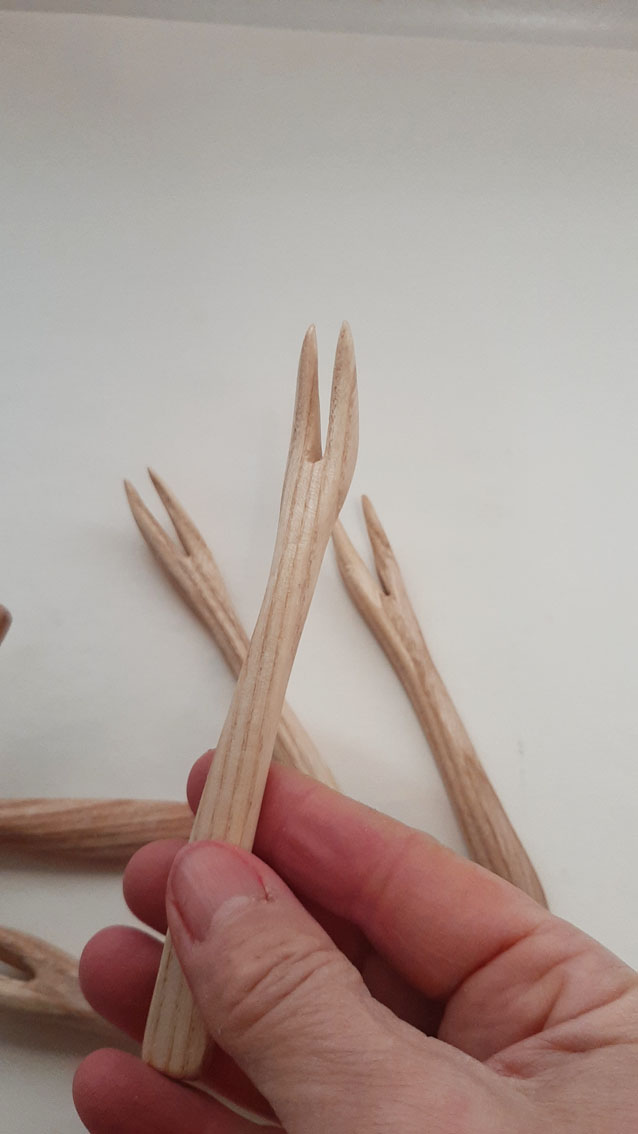 Pincho madera pequeño delicias - Imagen 8
