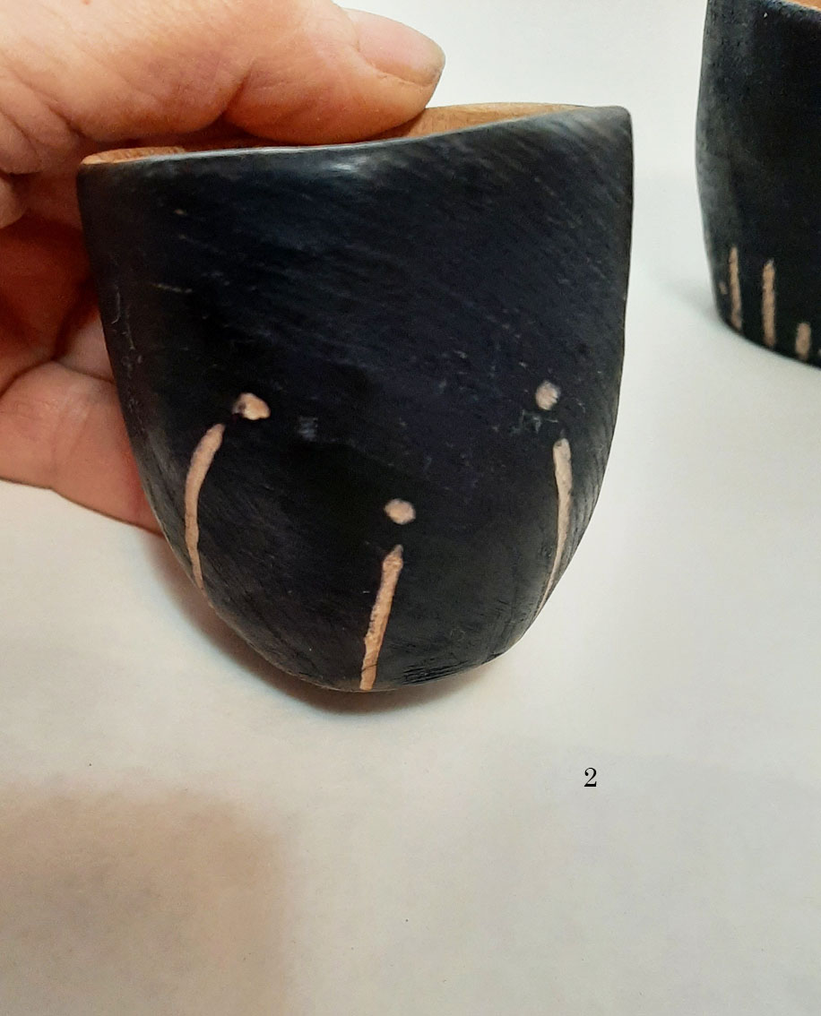 Cuenco vaso castaño negro. Flores - Imagen 4